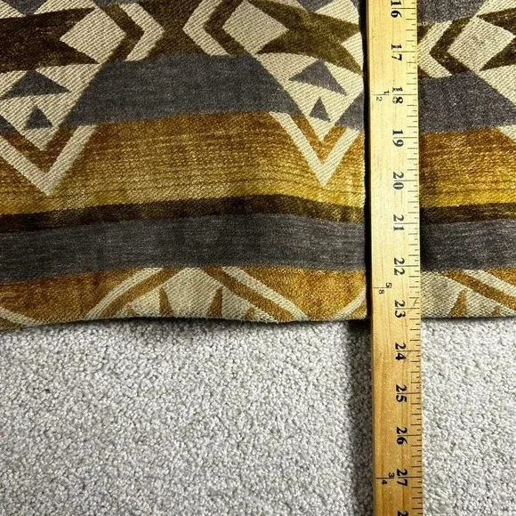 Vintage women's Aztec tapestry style button up cropped style chore jacket - Picture 5 of 6